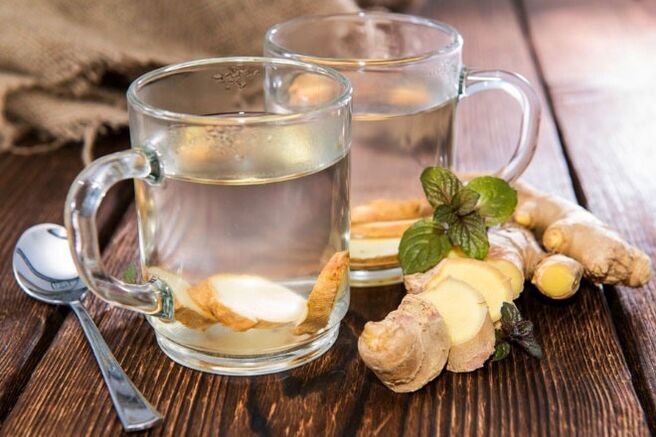 Le thé au gingembre est une boisson délicieuse et curative pour augmenter la puissance masculine. 