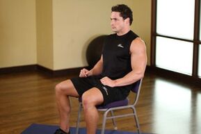 Exercice dans la chaise